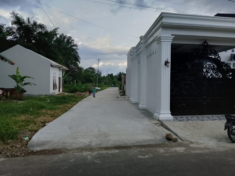 Diduga pembangunan Jalan Lingkungan di Asal asal jadi Banyak Munuai protes warga Setempat