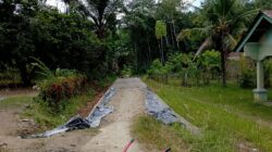 “Proyek Jalan Rabat Beton di Musi Rawas Dikerjakan Asal-Asalan, Papan Informasi Tidak Dipasang”